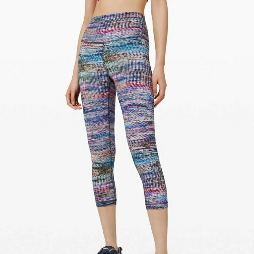 Lululemon Wunder Train High Rise Crop